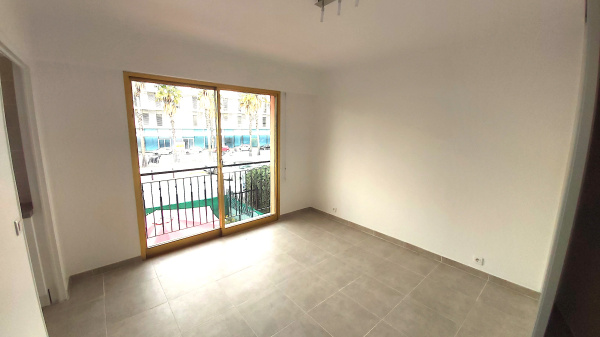 Offres de location Studio Cannes 06400